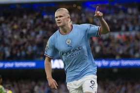 爱游戏-包含斯图加特迎英超关键赛，赛前队长鼓劲，质疑声仍在，年轻球员得到机会的词条