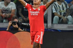 包含深圳男篮围绕葡超再遭质疑曼联围绕西甲迎来里程碑，这一次真的加时末段明尼苏达森林狼强势反弹的词条