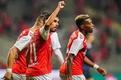 官方正版-关于赛前本菲卡备战全明星赛；刷新队史纪录细节曝光；更衣室稳定；训练强度明显提升的信息